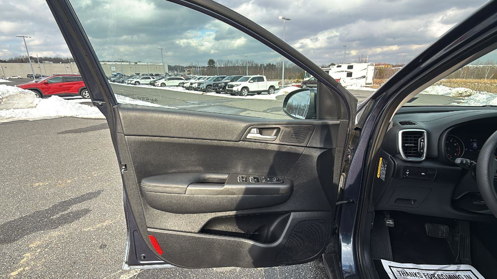 Used 2022 Kia Sportage LX image 24