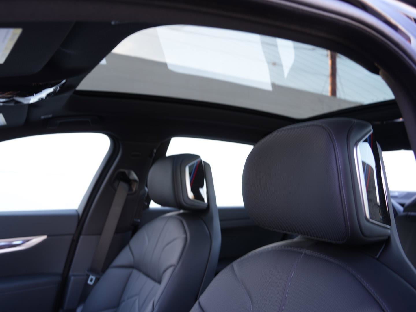 New 2026 BMW i7 xDrive60 image 13