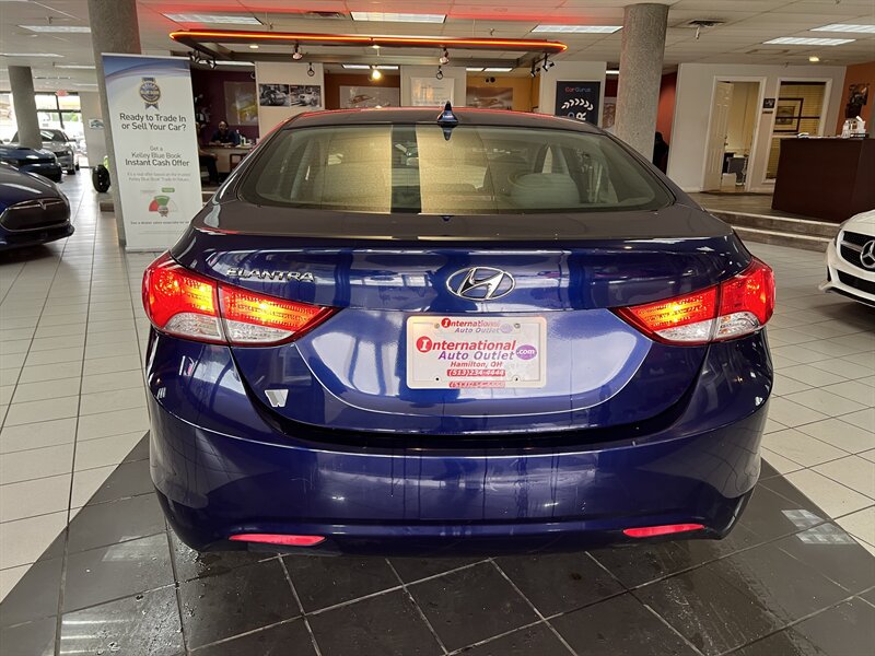 Used 2013 Hyundai Elantra GLS FWD image 8