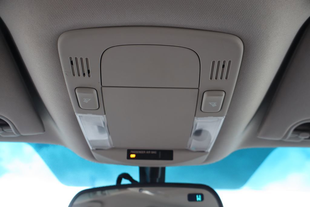 Used 2008 Cadillac DTS image 16