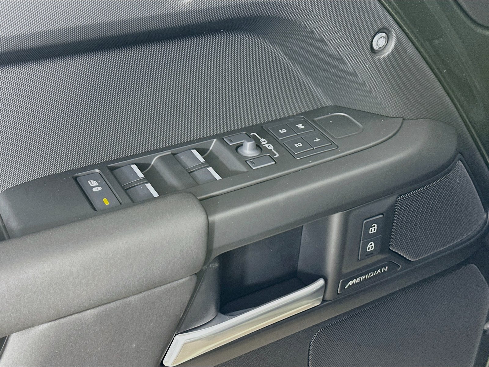 New 2026 Land Rover Defender 110 S AWD/4WD image 18