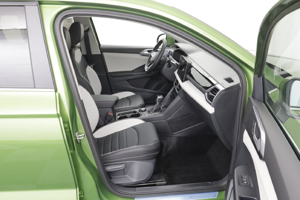 New 2027 Volkswagen Taos SEL AWD/4WD image 22