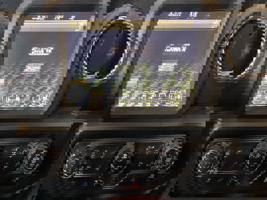 Used 2021 Jeep Wrangler Sahara w/ Cold Weather Group image 21