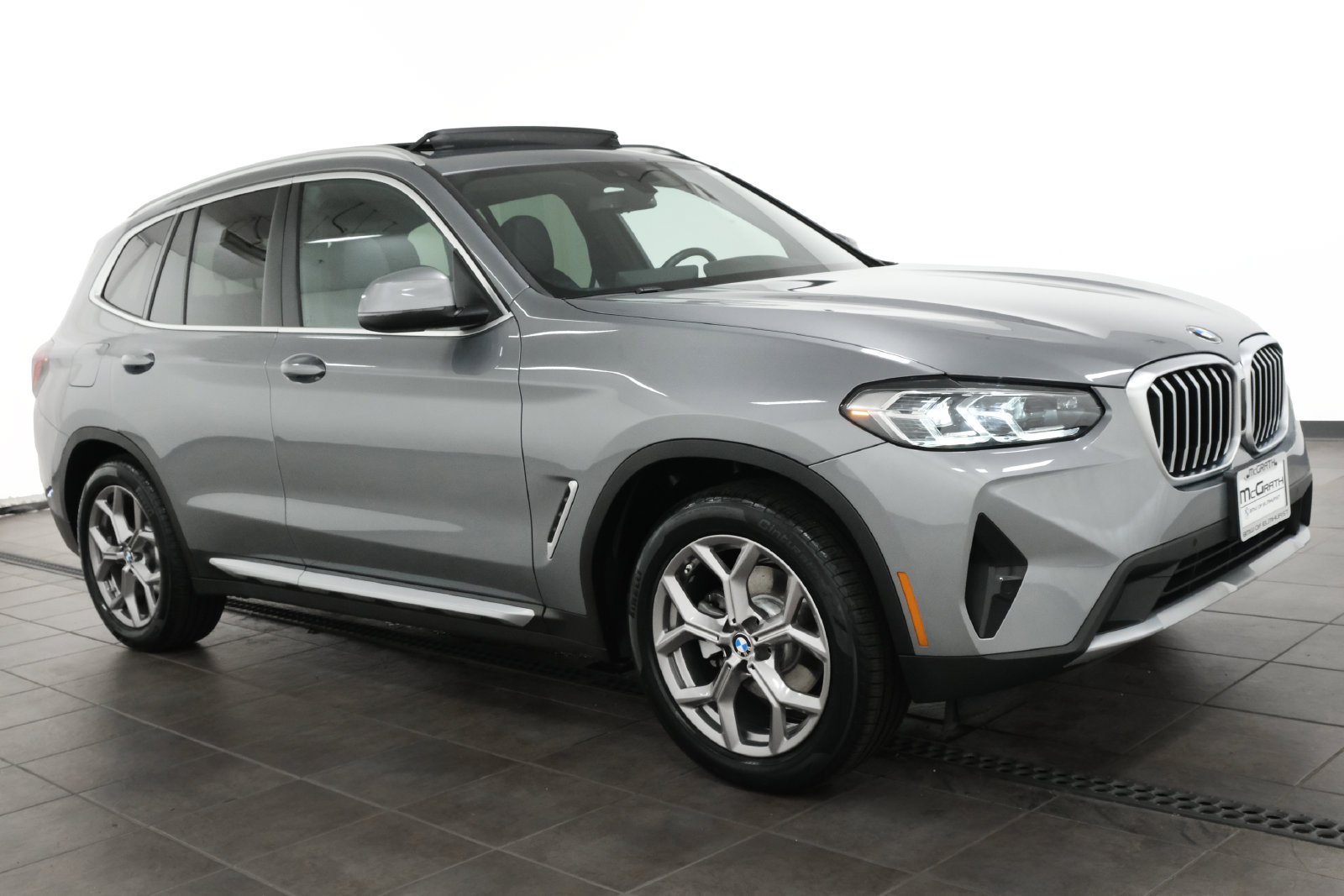 Used 2024 BMW X3 xDrive30i w/ Premium Package w/ZPA AWD/4WD image 7