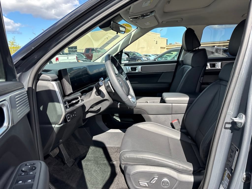 Certified 2025 Hyundai Santa Fe XRT AWD/4WD image 16
