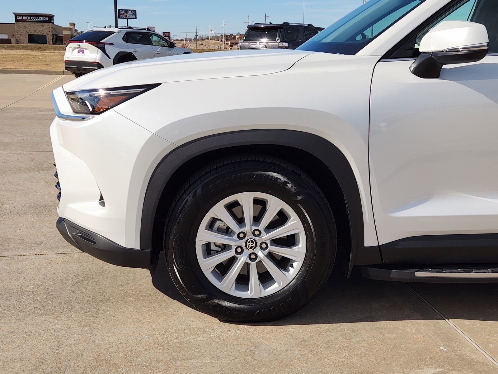 Used 2025 Toyota Grand Highlander AWD image 9