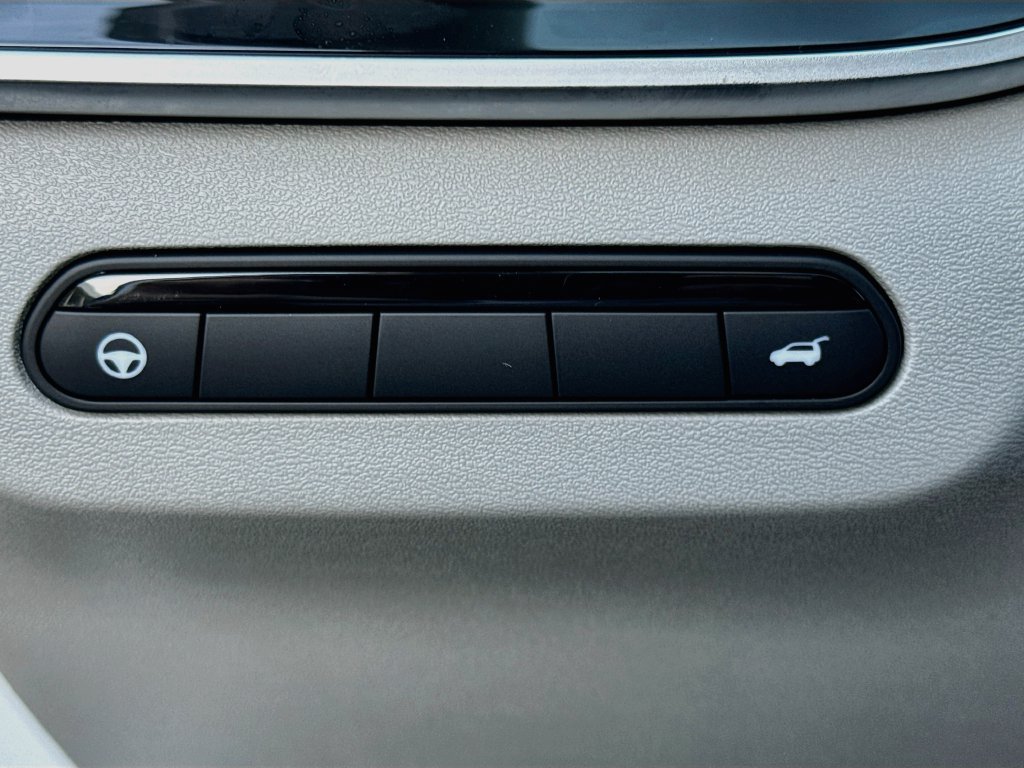 New 2027 INFINITI QX60 Luxe w/ Cargo Package FWD image 10