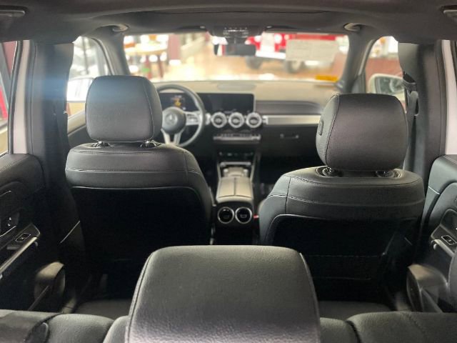 Used 2021 Mercedes-Benz GLB 250 w/ Premium Package image 12