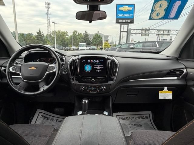 Used 2018 Chevrolet Traverse LT AWD/4WD image 3