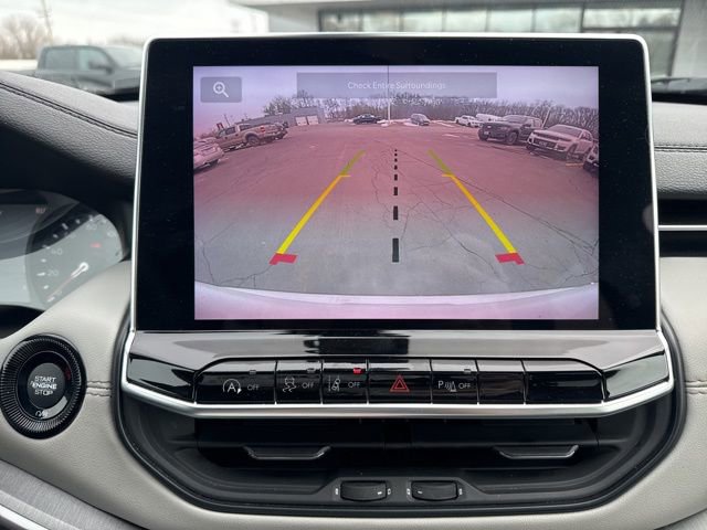 Used 2025 Jeep Compass Limited image 17