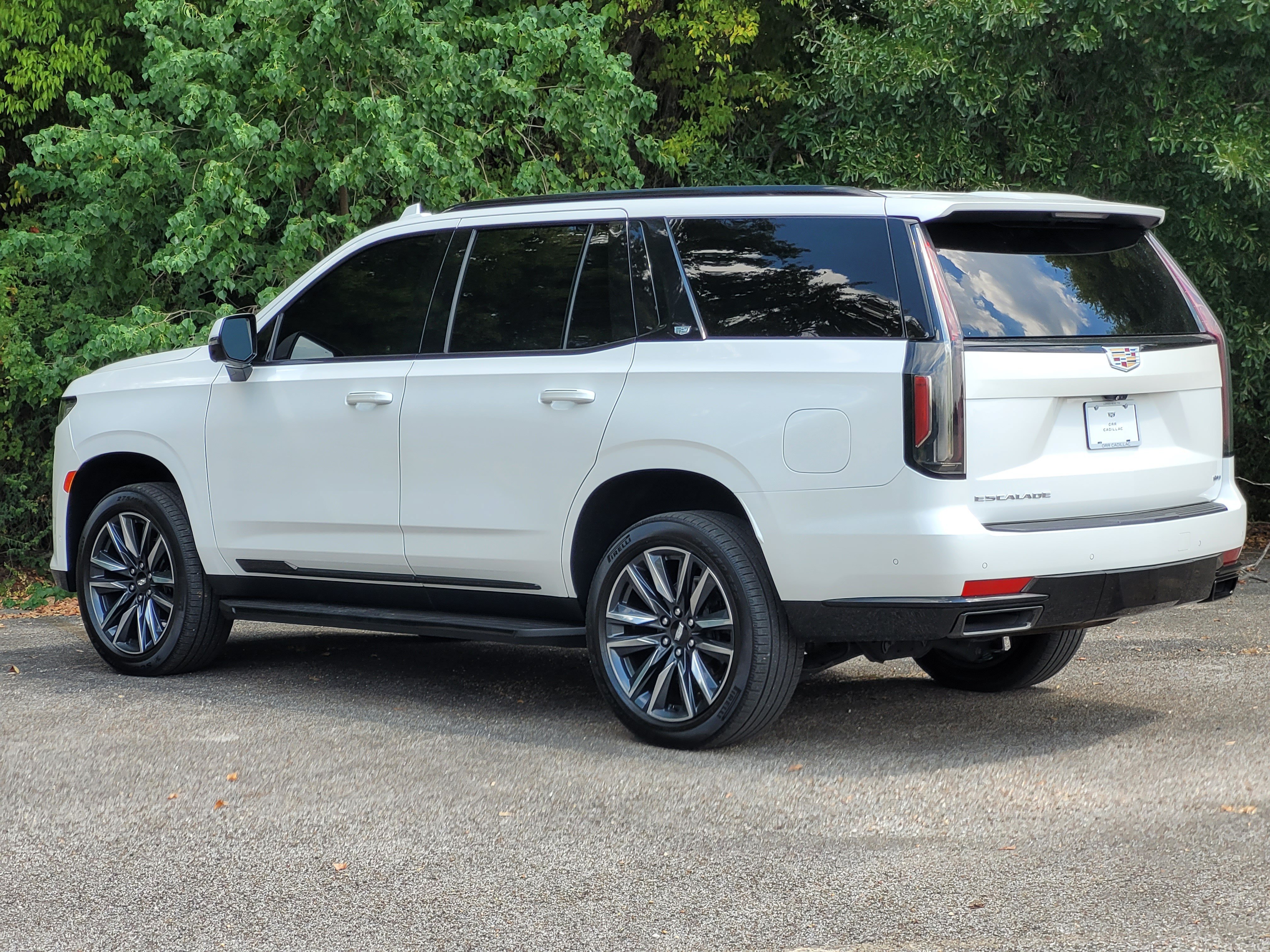Used 2021 Cadillac Escalade Sport RWD image 6