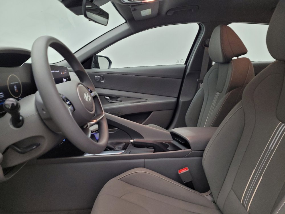 Used 2024 Hyundai Elantra SEL image 17