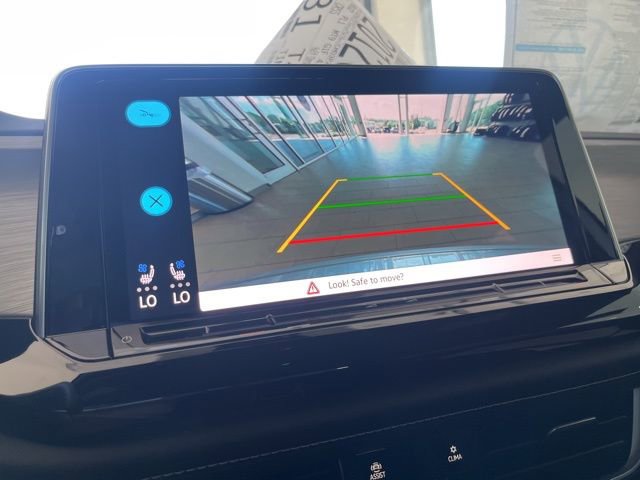 New 2026 Volkswagen Atlas Cross Sport SE image 14