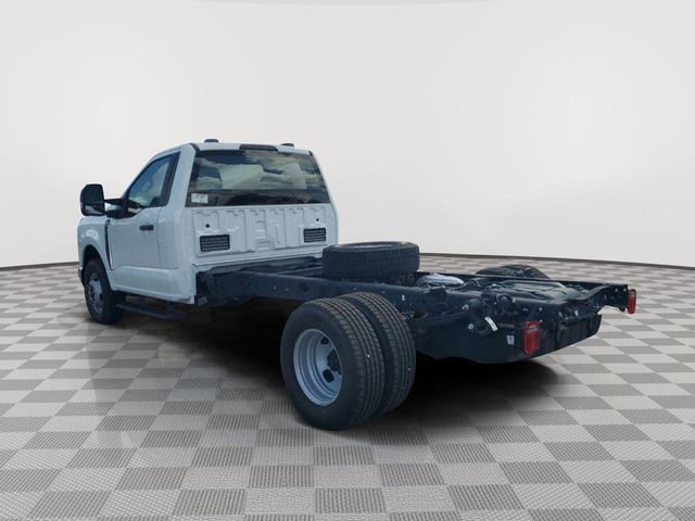 New 2025 Ford F350 XL w/ XL Chrome Package image 4
