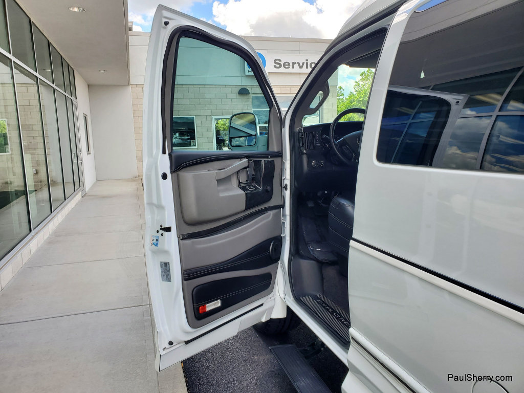 Used 2023 Chevrolet Express 2500 RWD image 35