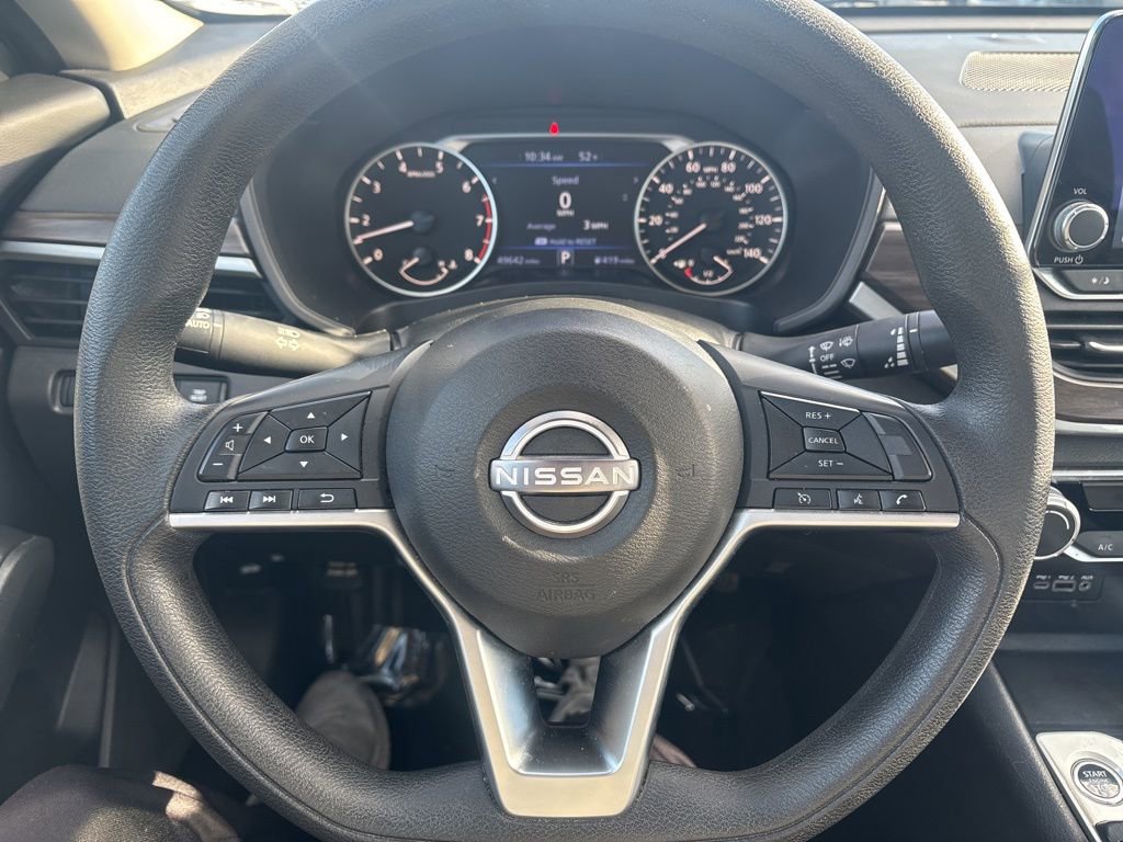 Used 2024 Nissan Altima 2.5 SV image 19