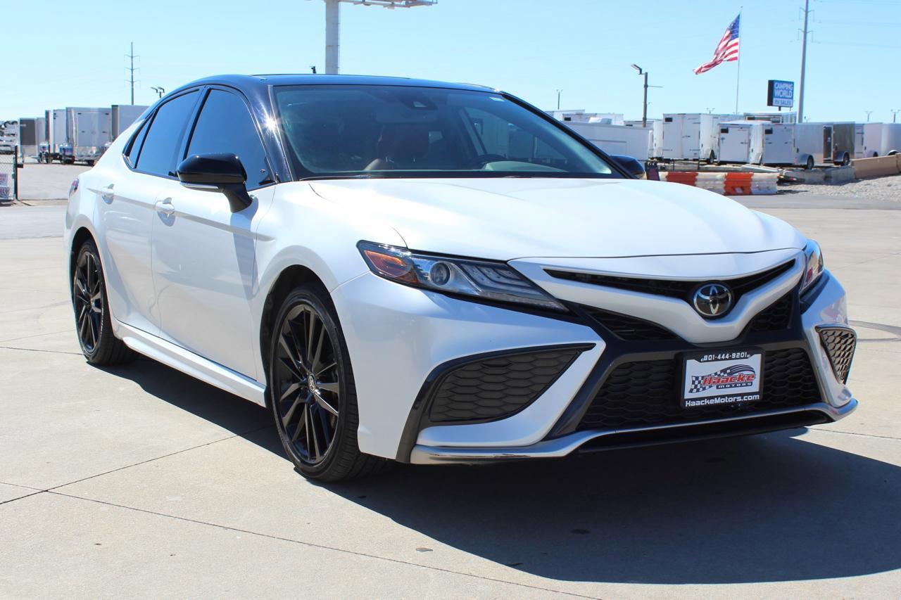 Used 2023 Toyota Camry XSE FWD image 32