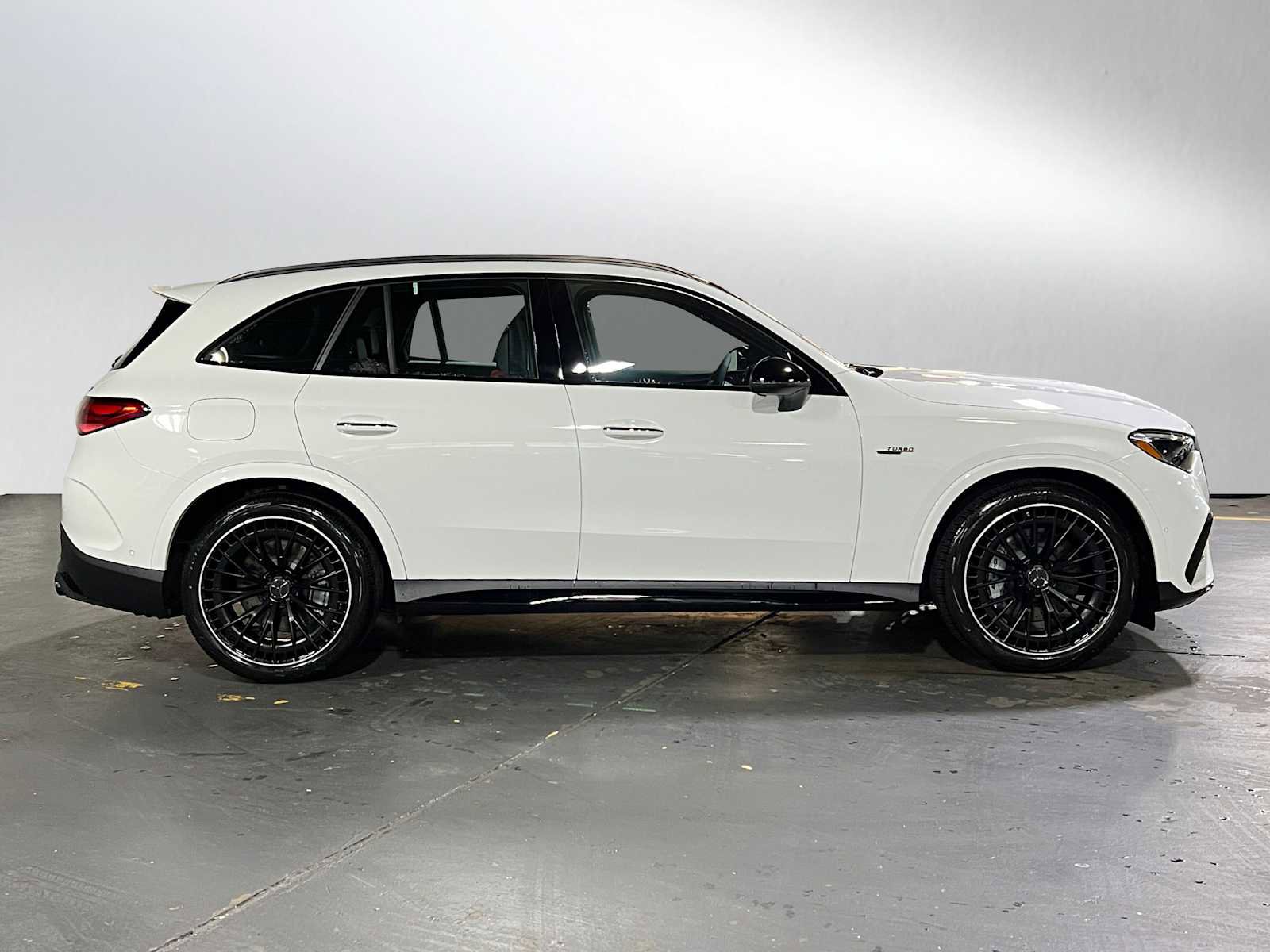 New 2026 Mercedes-Benz GLC 43 AMG 4MATIC image 2