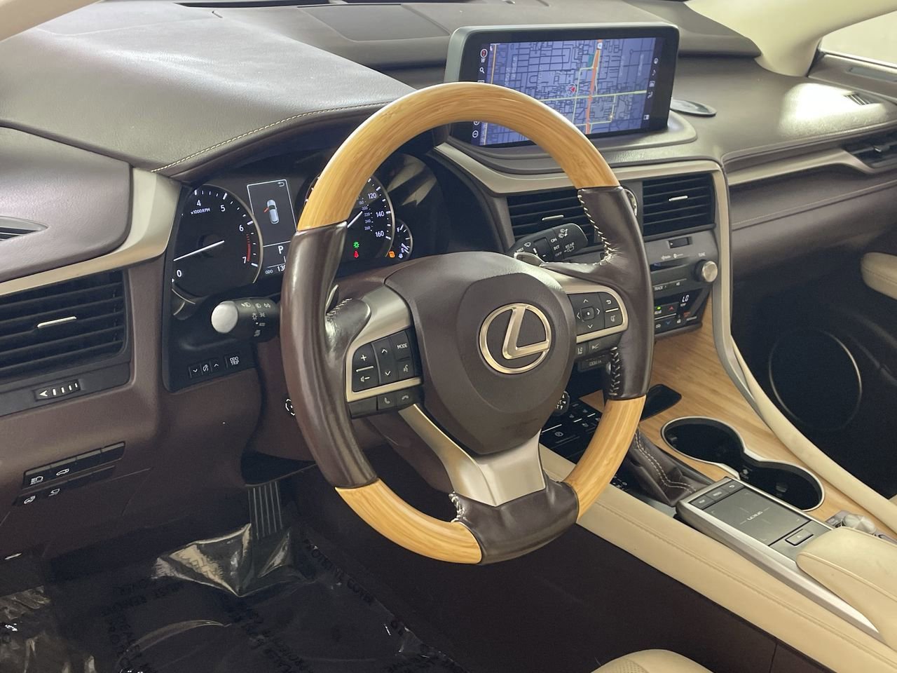 Used 2020 Lexus RX 350L FWD w/ Premium Package image 12