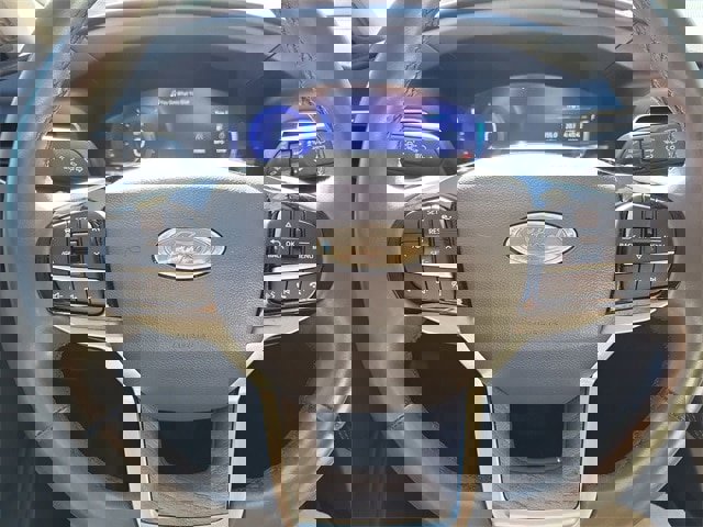 Used 2023 Ford Explorer Platinum w/ Technology Package image 11