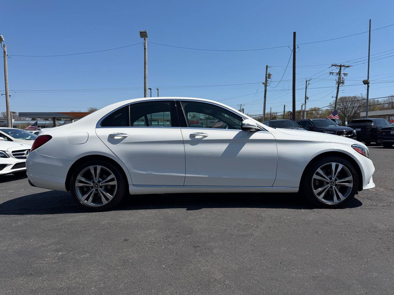 Used 2019 Mercedes-Benz C 300 4MATIC Sedan image 4