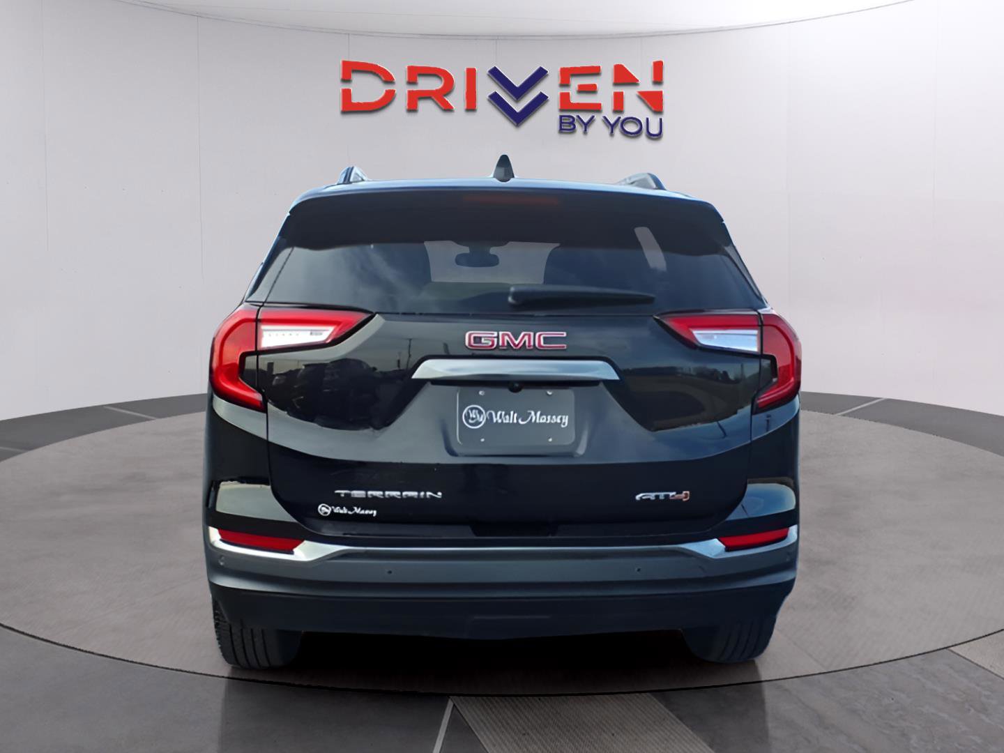 Used 2024 GMC Terrain AT4 image 6