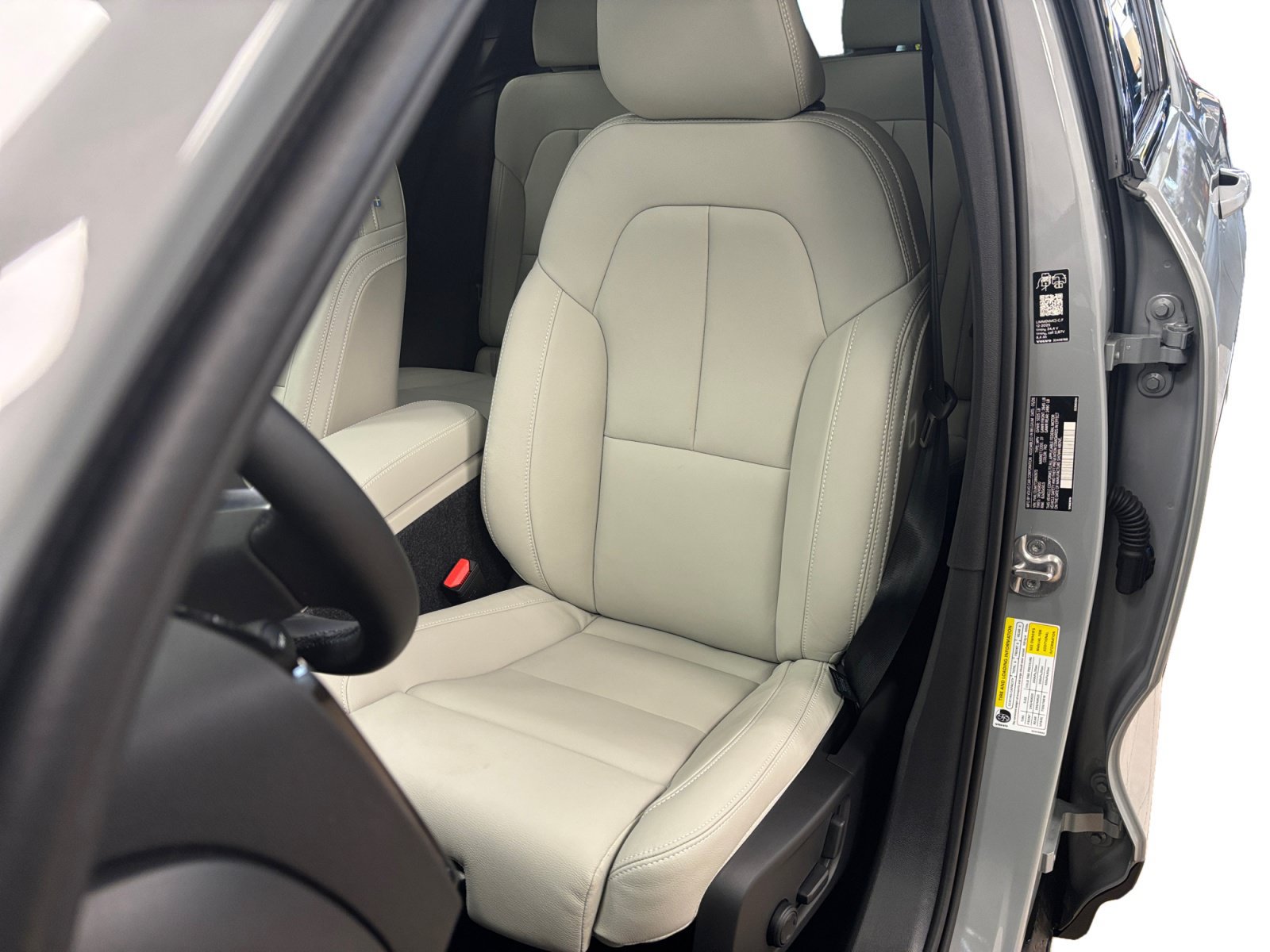 New 2026 Volvo XC40 B5 Ultra w/ Protection Package Premier AWD/4WD image 40