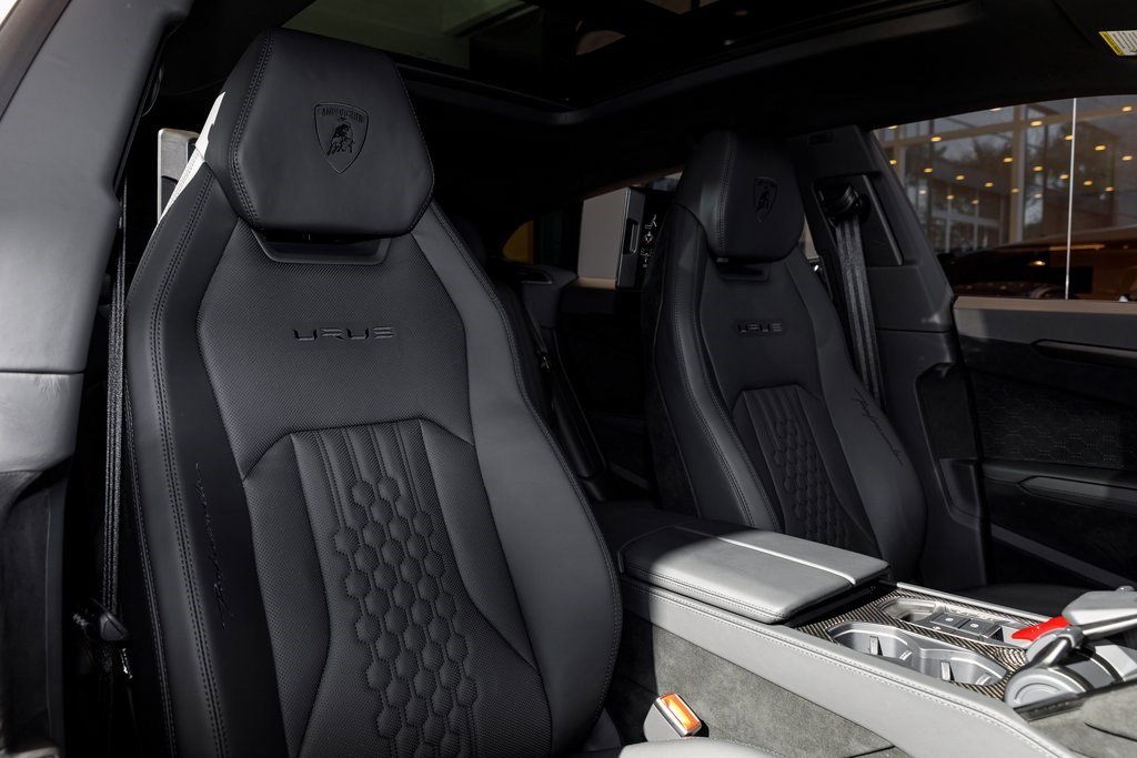 Used 2024 Lamborghini Urus Performante image 45