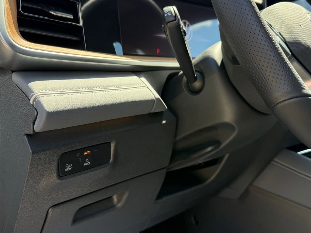 New 2026 Volkswagen Tiguan SEL R-Line AWD/4WD image 23