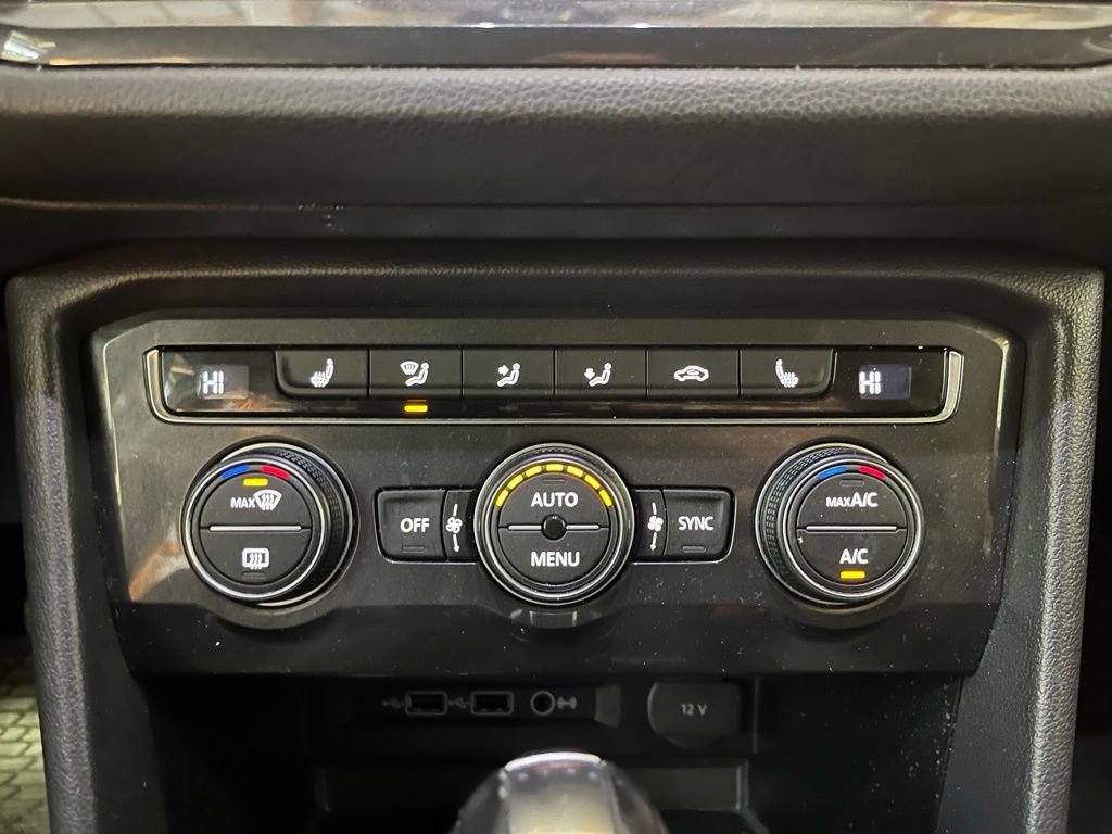 Used 2019 Volkswagen Tiguan S image 17