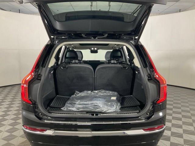 Certified 2025 Volvo XC90 B6 Plus w/ Protection Package Premier AWD/4WD image 33