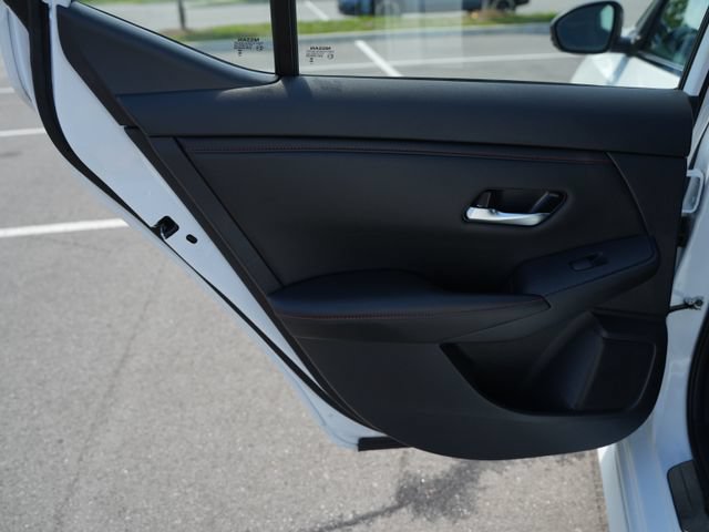Used 2025 Nissan Sentra SR FWD image 16