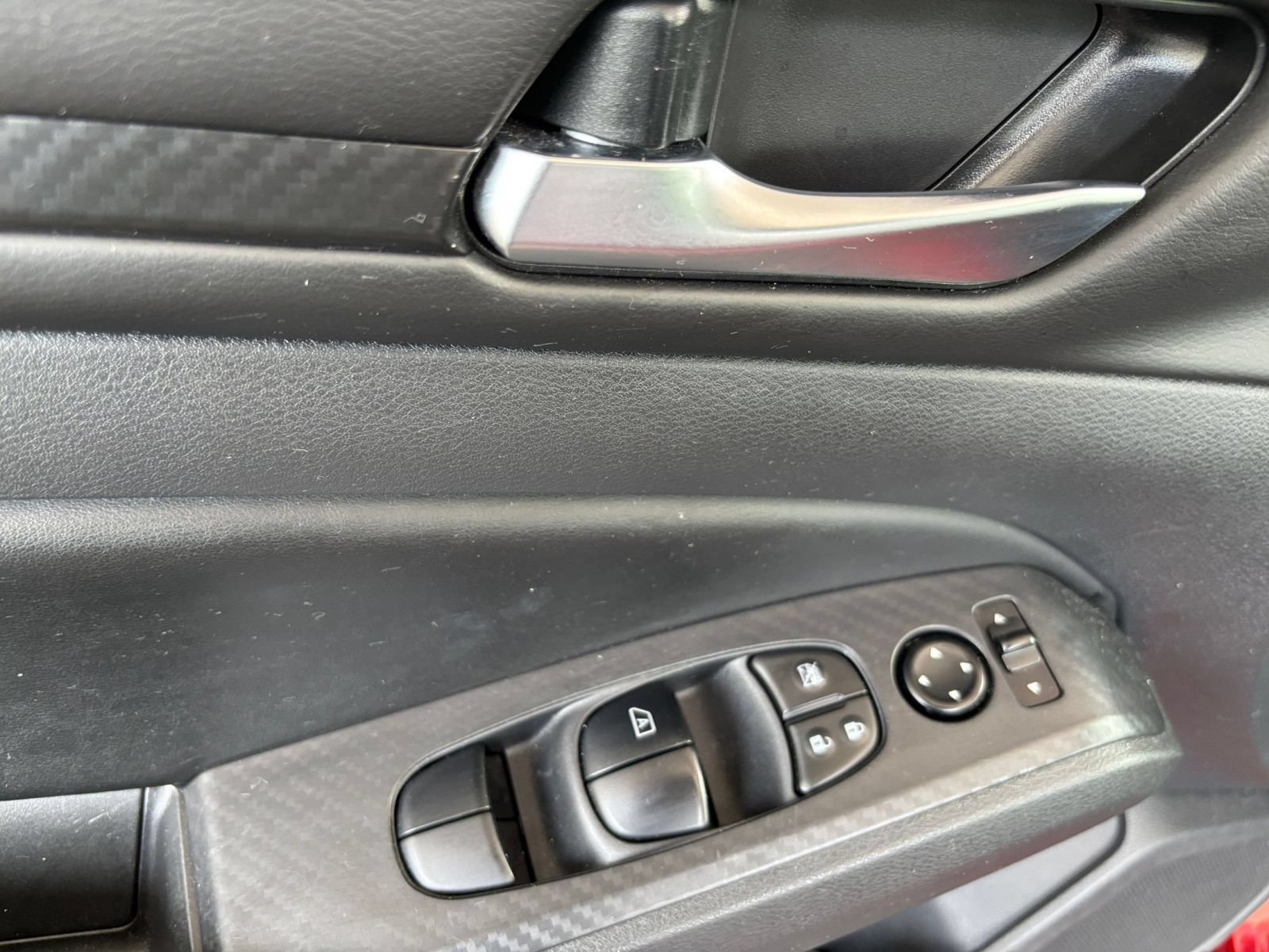 Used 2025 Nissan Altima 2.5 SV FWD image 18