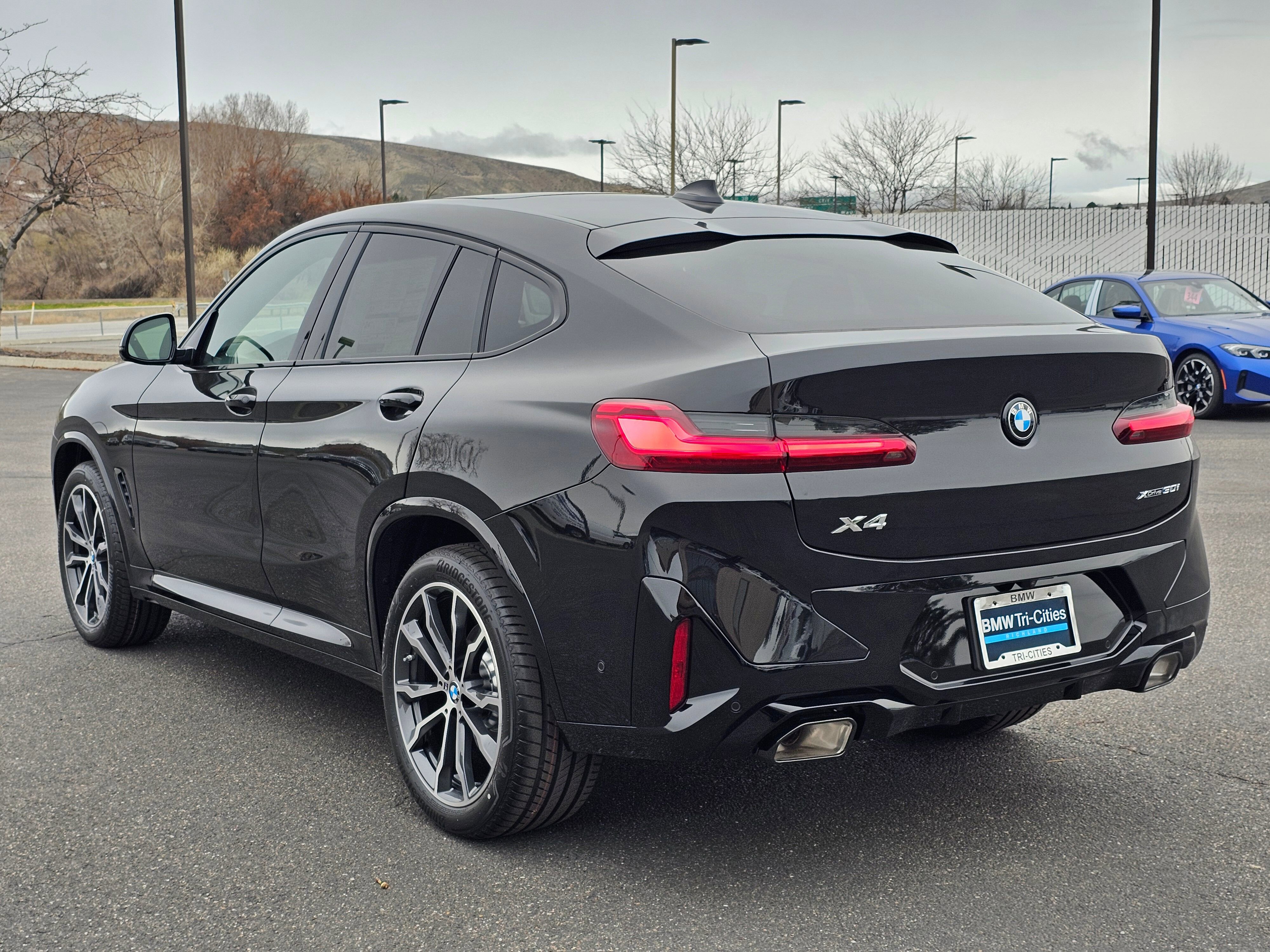 New 2025 BMW X4 xDrive30i w/ Premium Package image 4