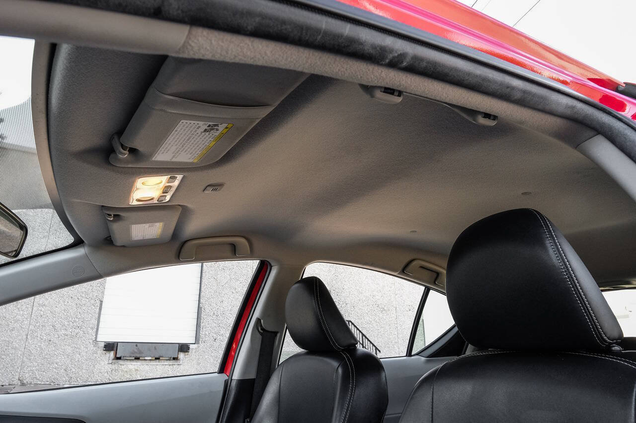 Used 2012 Toyota Prius C Four FWD image 37