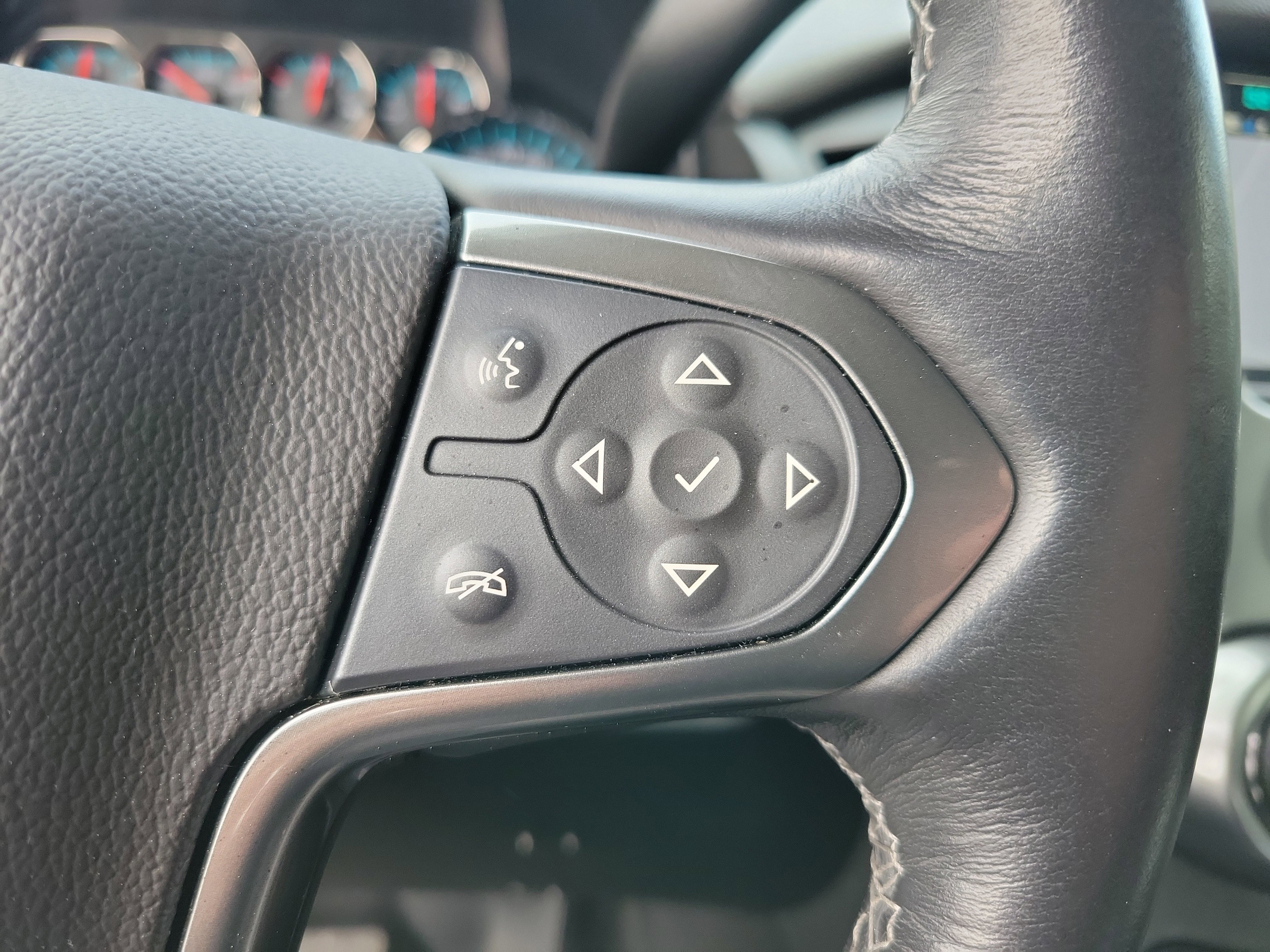 Used 2018 Chevrolet Tahoe LT AWD/4WD image 26