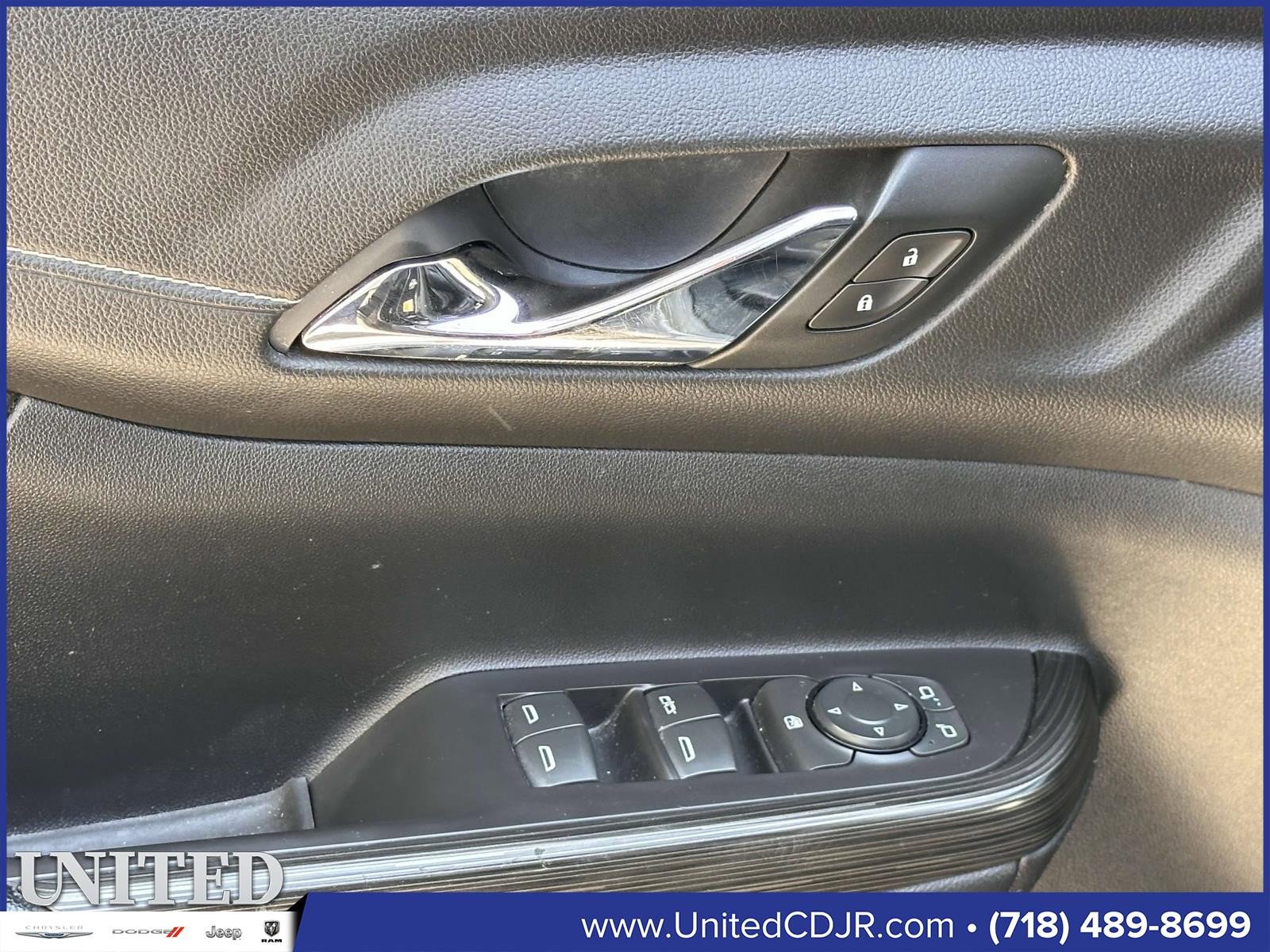 Used 2019 GMC Acadia SLT image 11