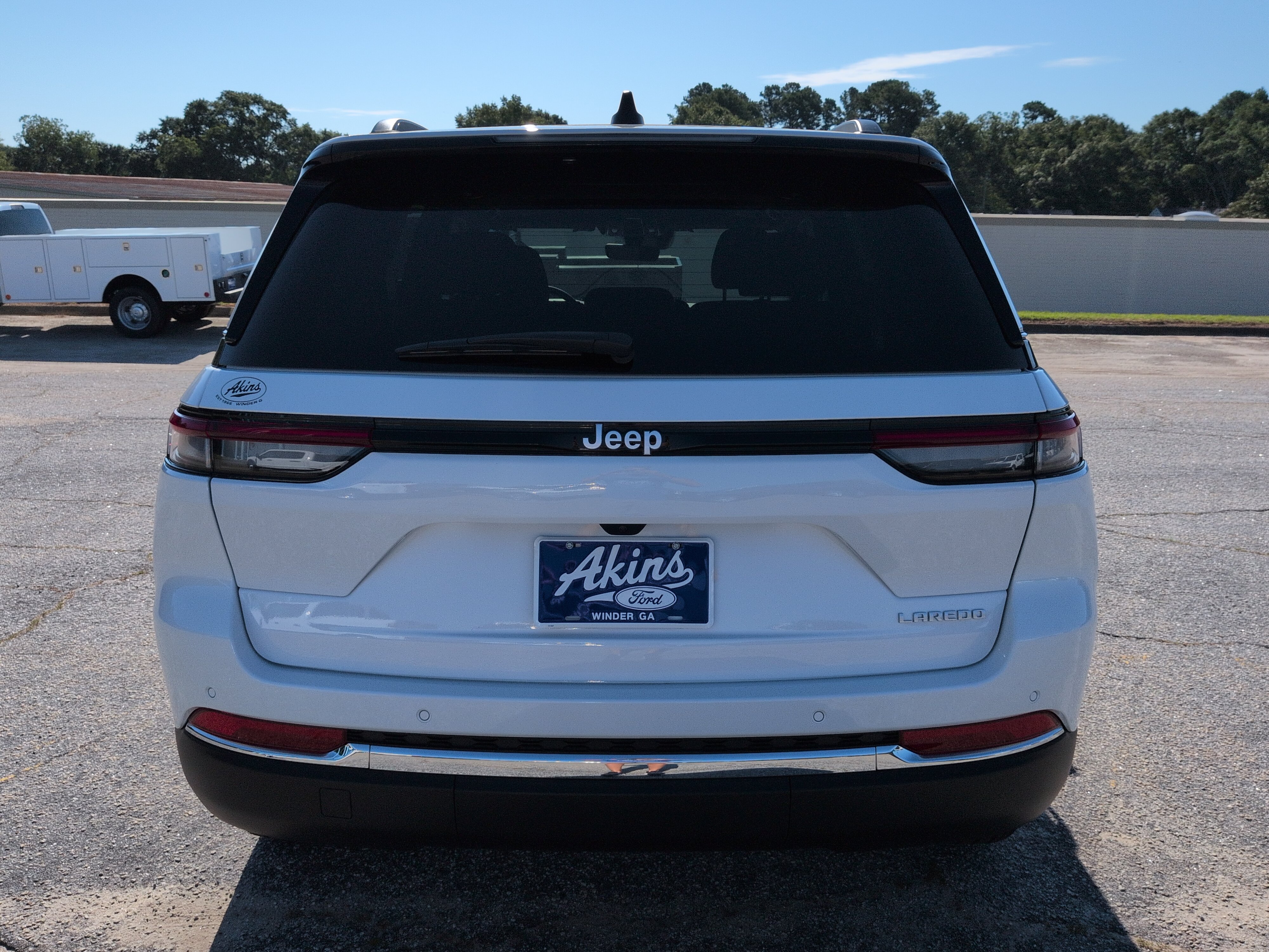 New 2026 Jeep Grand Cherokee Laredo X RWD image 4