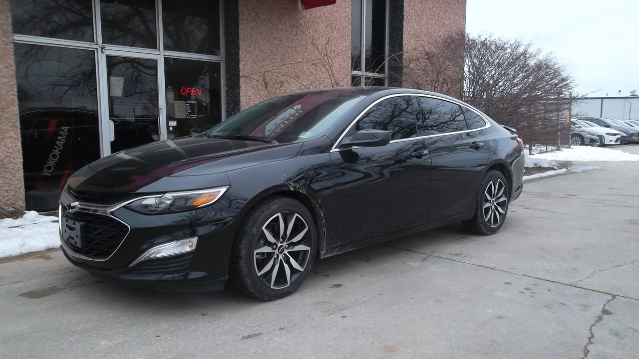 Used 2025 Chevrolet Malibu RS image 1