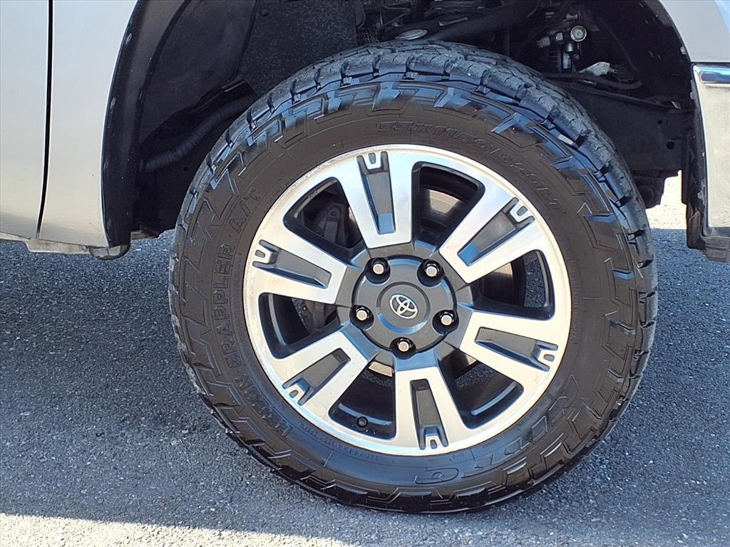 Used 2020 Toyota Tundra SR5 w/ SR5 Upgrade Package image 9