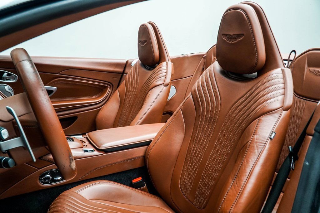 Used 2019 Aston Martin DB11 Volante image 48