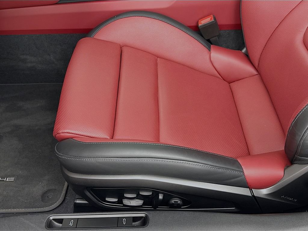 Certified 2025 Porsche 911 Carrera RWD image 14