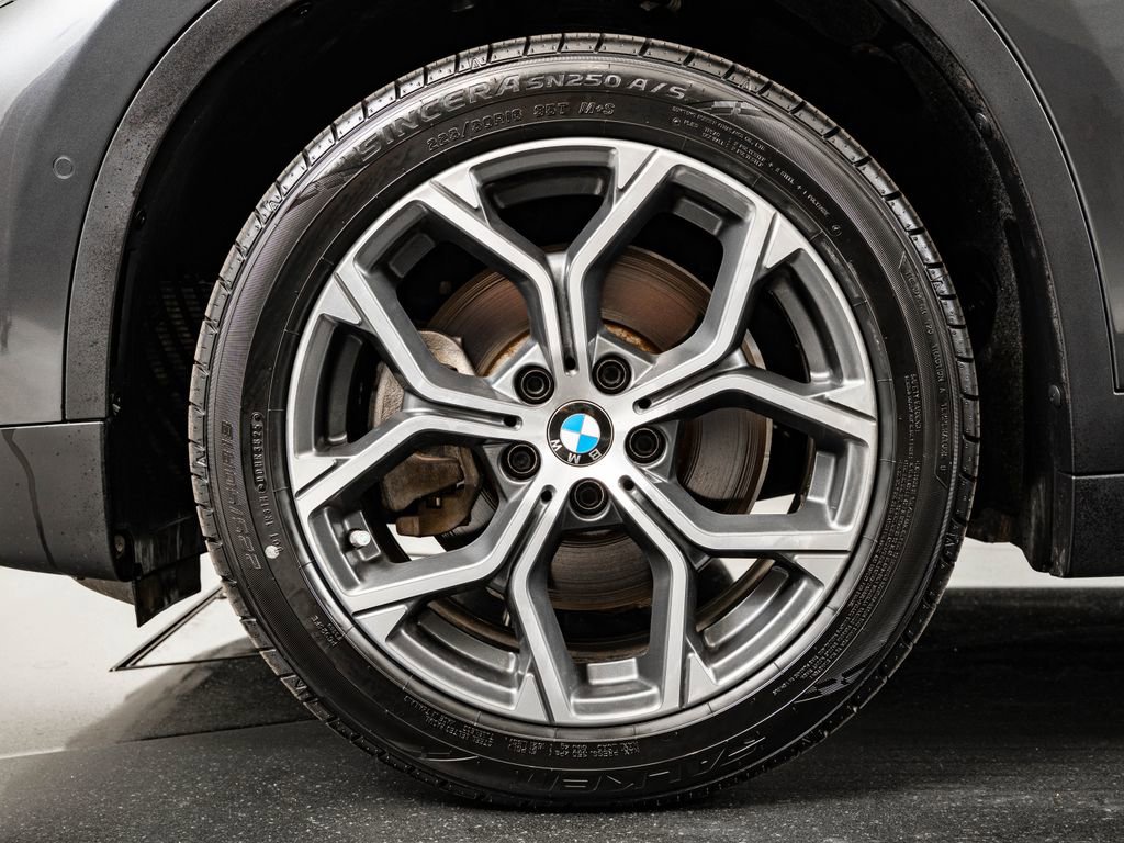 Used 2021 BMW X1 xDrive28i w/ Convenience Package AWD/4WD image 13