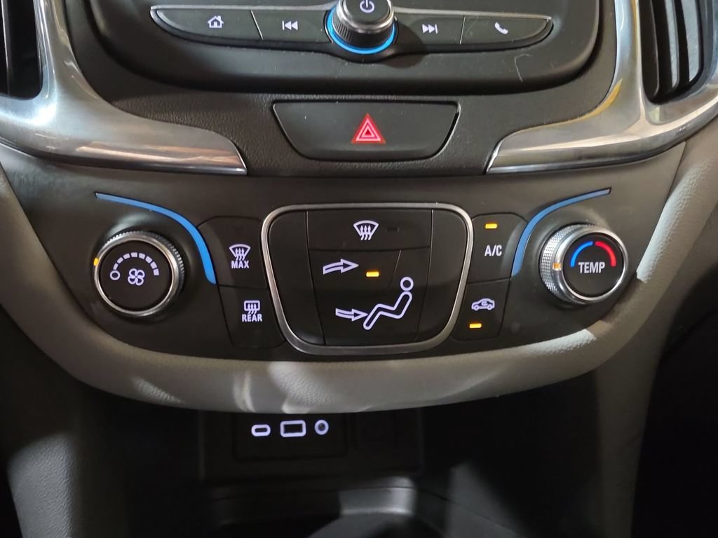 Used 2020 Chevrolet Equinox LS w/ LPO, Roadside Safety Package AWD/4WD image 16