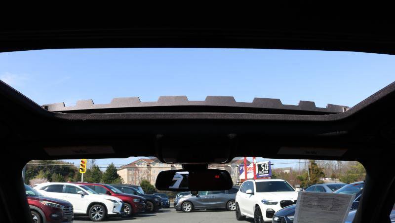 Used 2018 BMW 330i 330i Sedan w/ Premium Package image 22