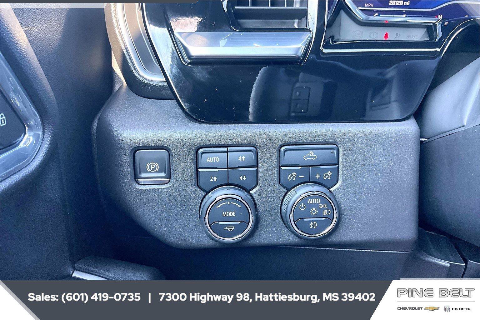 Used 2025 Chevrolet Silverado 1500 LT Trail Boss w/ Convenience Package II AWD/4WD image 23
