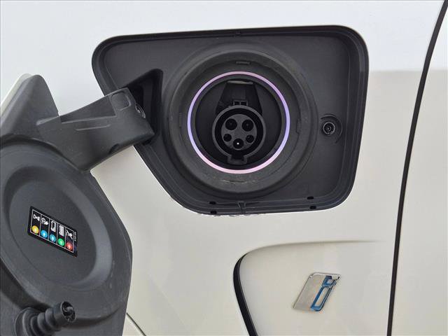 Used 2018 BMW X5 xDrive40e AWD/4WD image 24