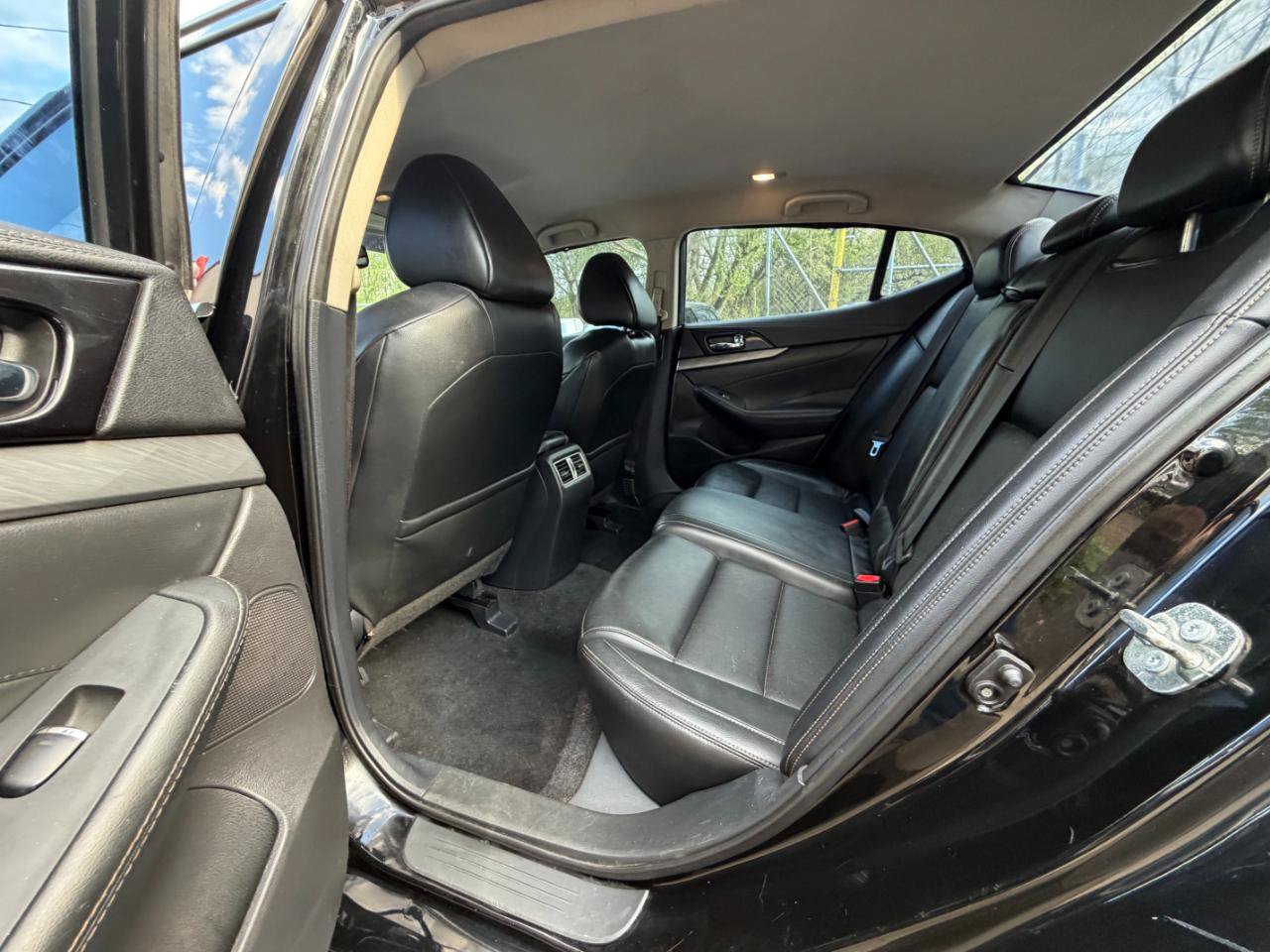 Used 2017 Nissan Maxima 3.5 SV FWD image 25