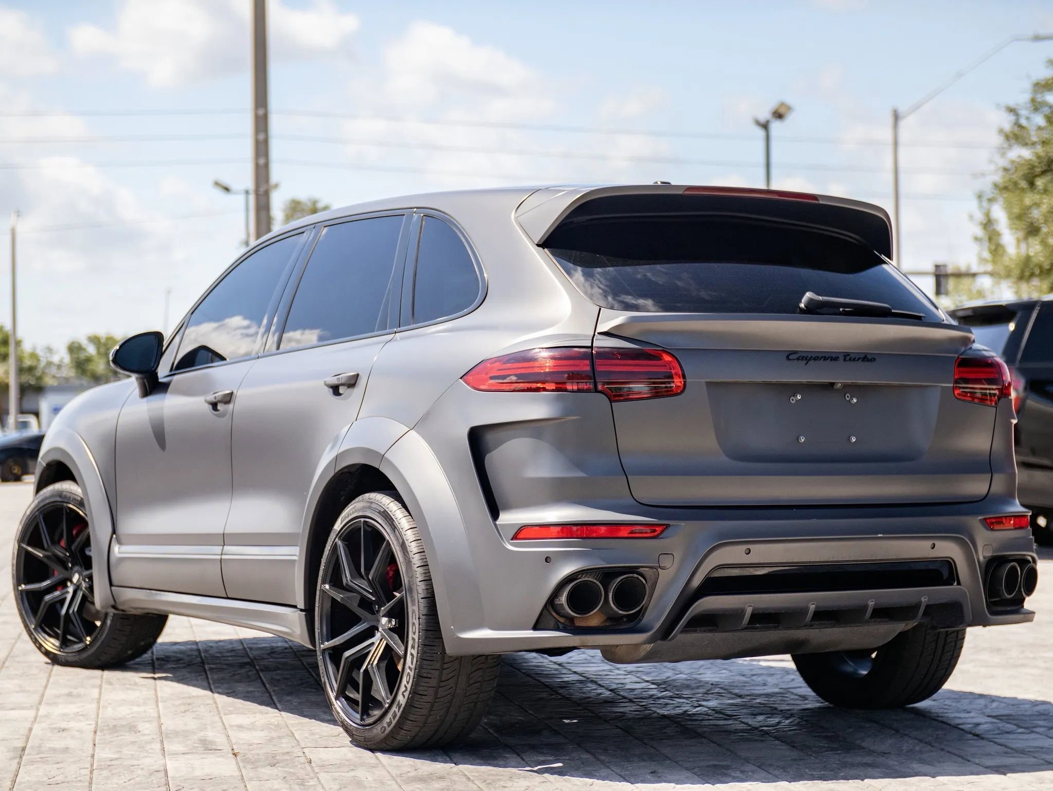 Used 2015 Porsche Cayenne Turbo AWD/4WD image 13