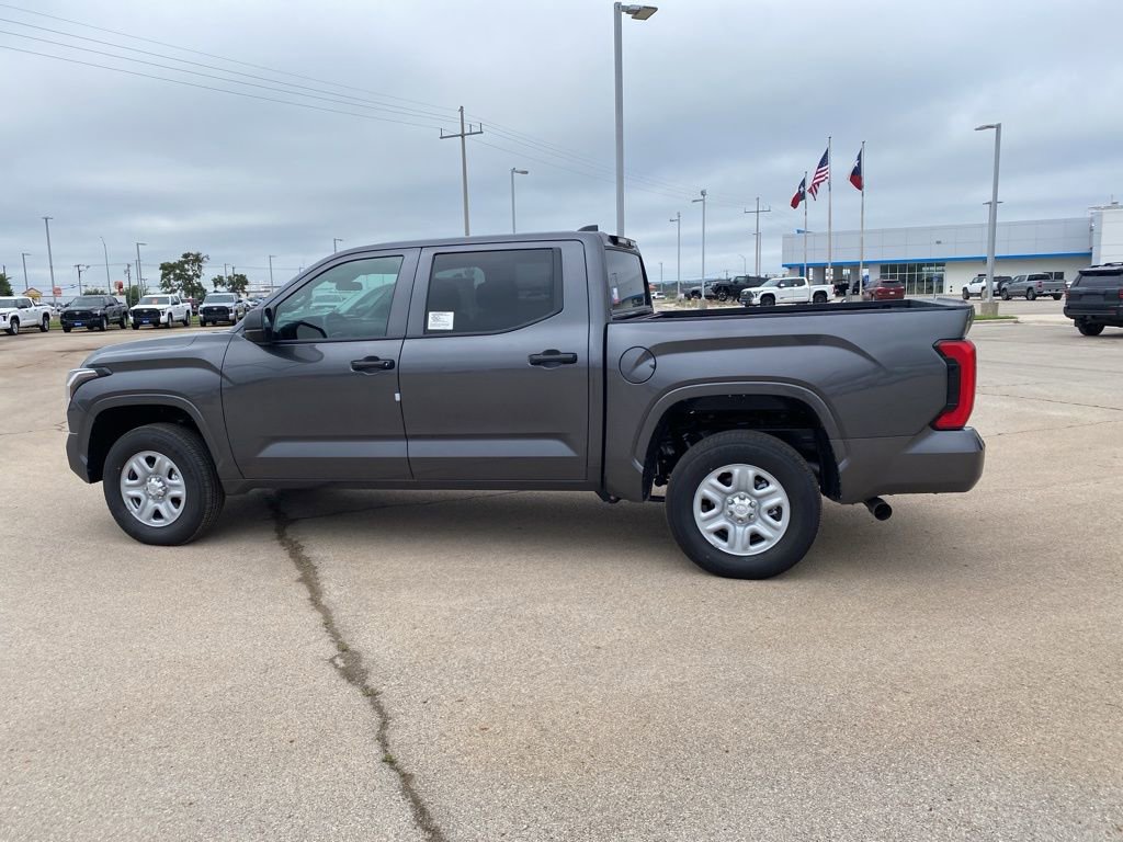New 2025 Toyota Tundra SR image 12